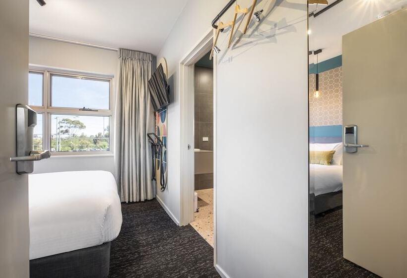 Royal Hotel By Nightcap Social