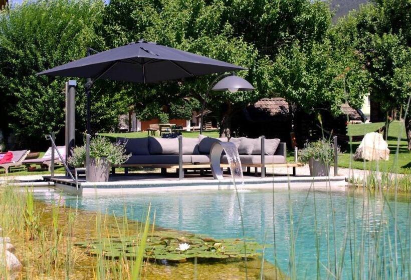 The Matthew   Copper Lodge