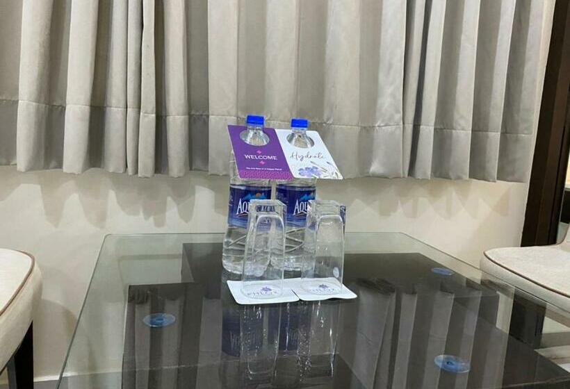 فندق Kanishka International