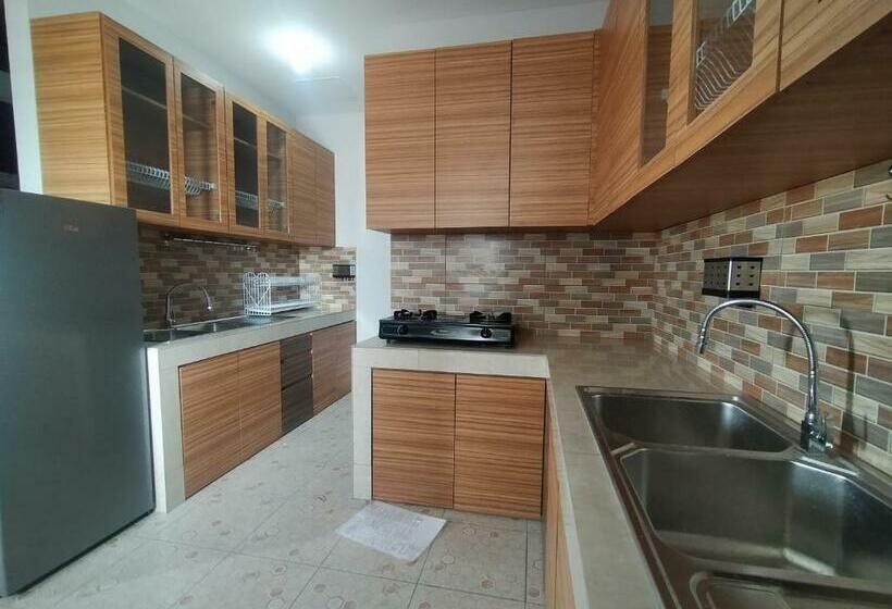 ホテル Brilliant Residence Gading Serpong Redpartner