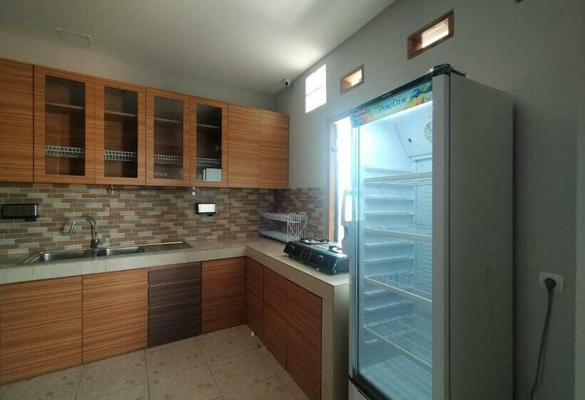 ホテル Brilliant Residence Gading Serpong Redpartner