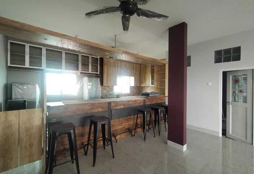 ホテル Brilliant Residence Gading Serpong Redpartner