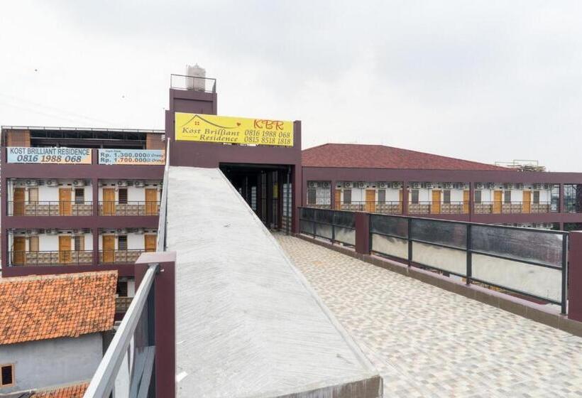 ホテル Brilliant Residence Gading Serpong Redpartner