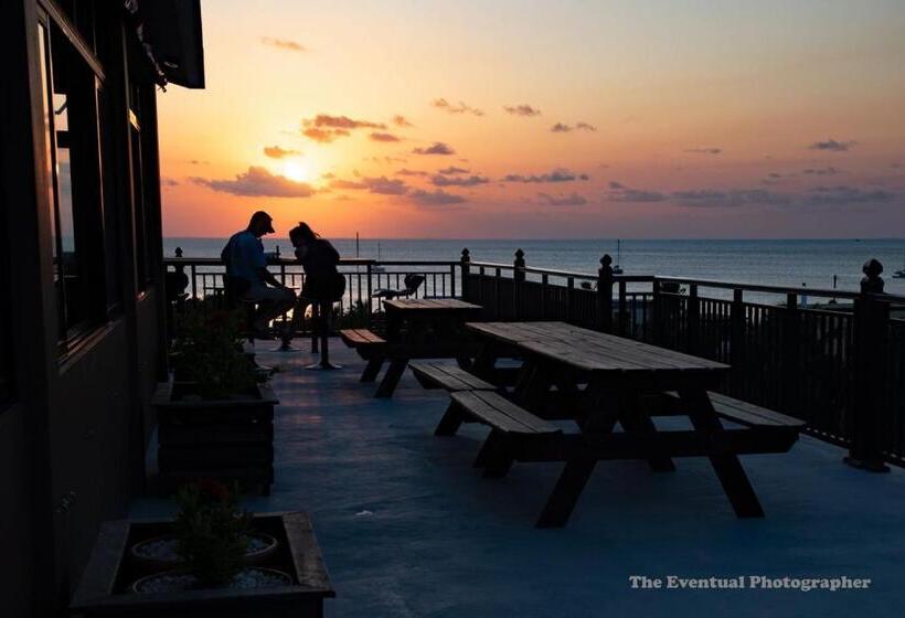 Coral View Hotel & Resort