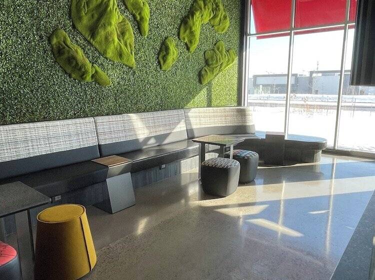 Grand Hotel Times Blainville Mirabel