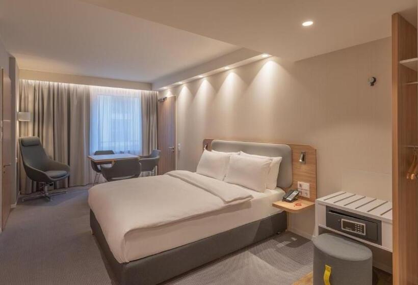 فندق Holiday Inn Express & Suites   Potsdam, An Ihg