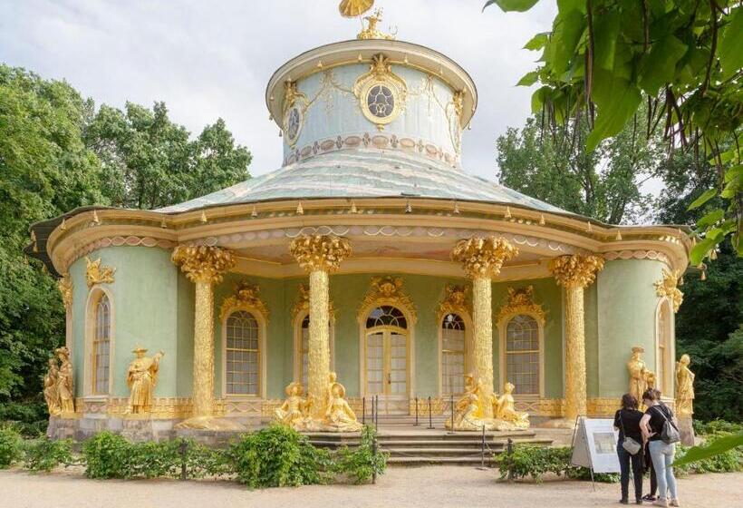 هتل Holiday Inn Express & Suites   Potsdam, An Ihg