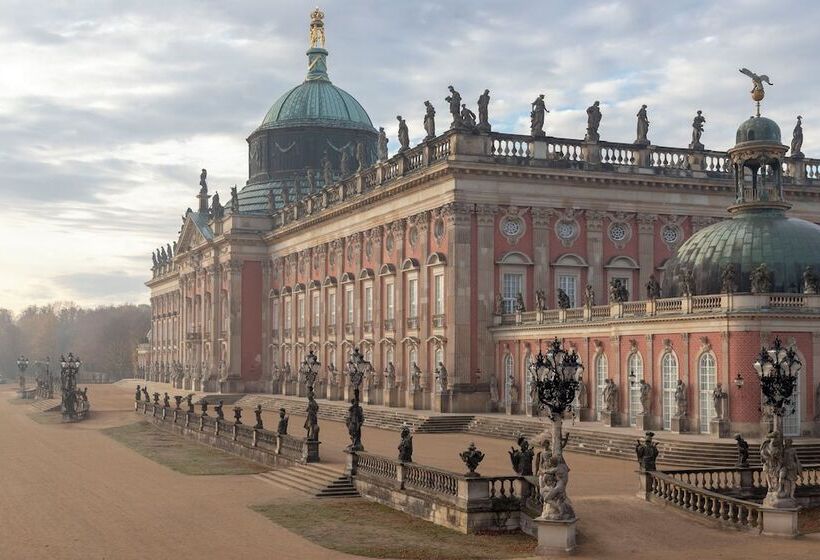 فندق Holiday Inn Express & Suites   Potsdam, An Ihg