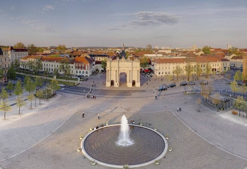 هتل Holiday Inn Express & Suites   Potsdam, An Ihg