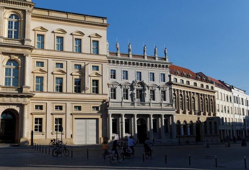 فندق Holiday Inn Express & Suites   Potsdam, An Ihg