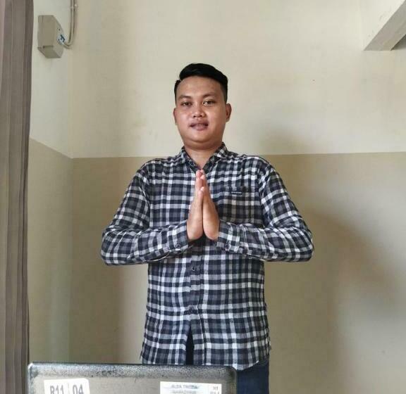 Отель Oyo 90648 Kusnan Guest House