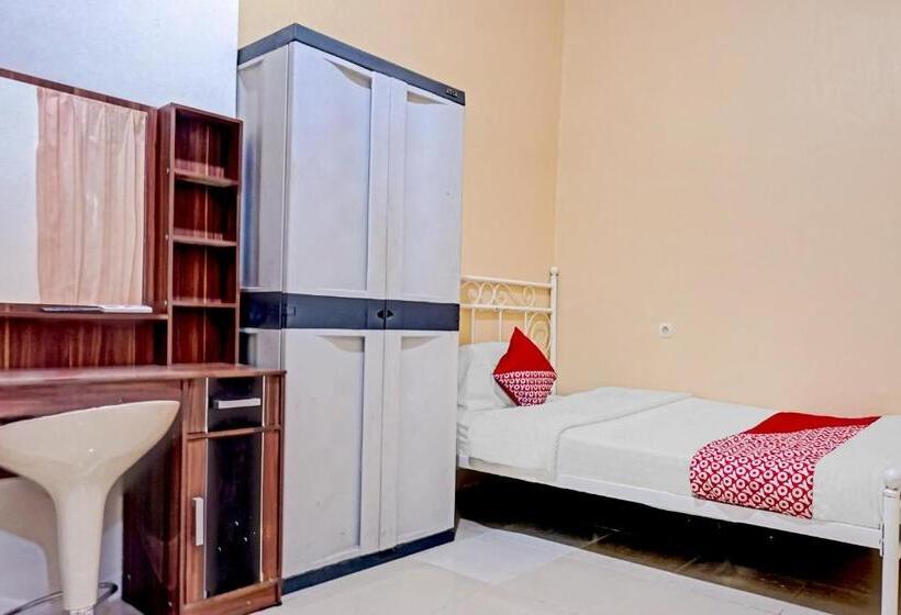 호텔 Oyo 90689 Lily House