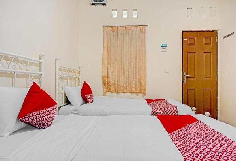 호텔 Oyo 90689 Lily House