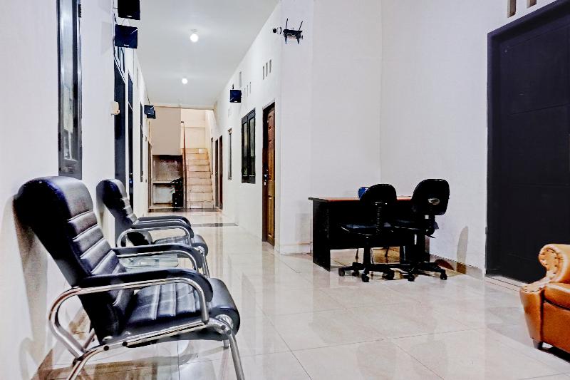 호텔 Oyo 90689 Lily House