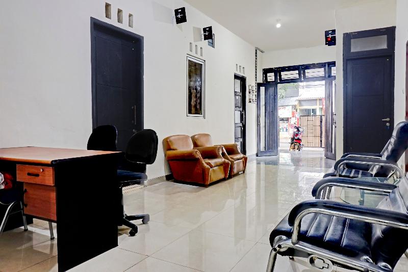 호텔 Oyo 90689 Lily House