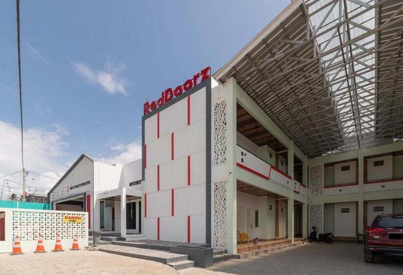 Hotel Reddoorz Near Exit Tol Kotabaru Itera Lampung