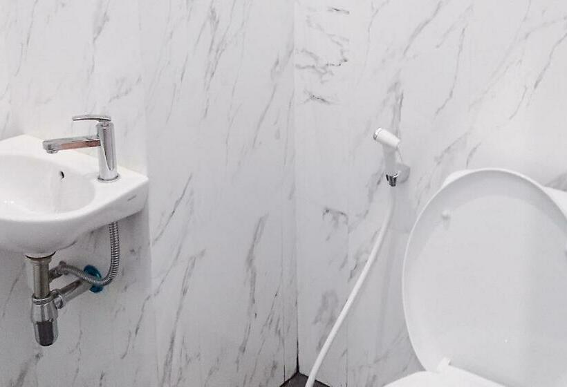 Hotel Reddoorz Near Exit Tol Kotabaru Itera Lampung