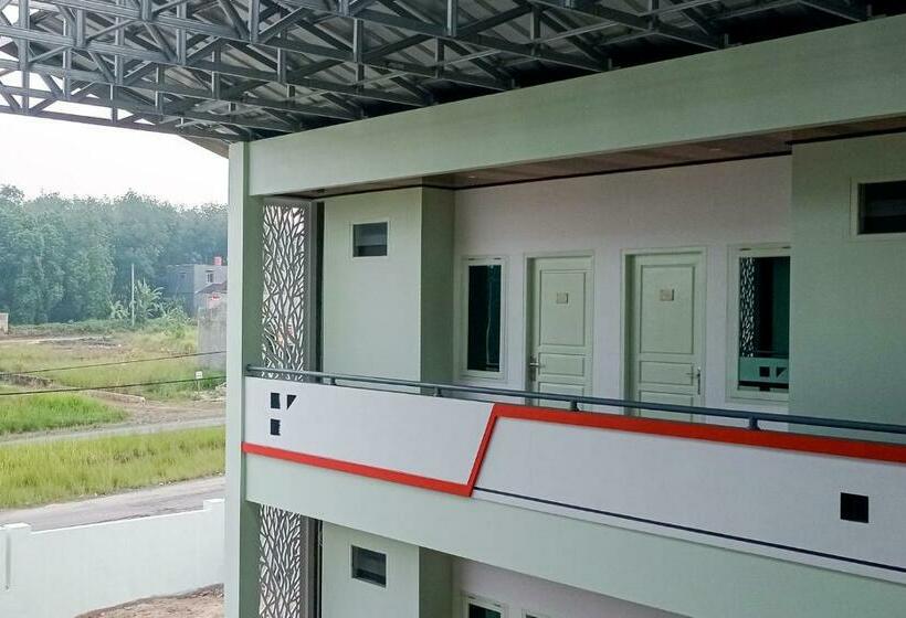Hotel Reddoorz Near Exit Tol Kotabaru Itera Lampung