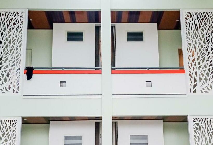 Hotel Reddoorz Near Exit Tol Kotabaru Itera Lampung