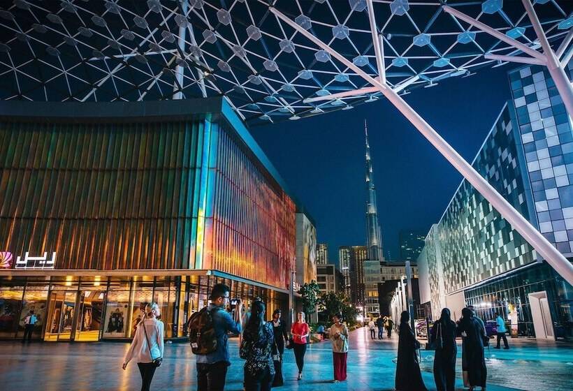 هتل Rove City Walk