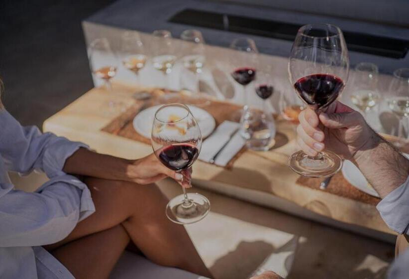 Отель Susana Balbo Winemaker´s House