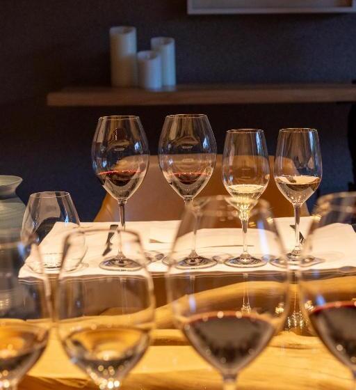 Отель Susana Balbo Winemaker´s House