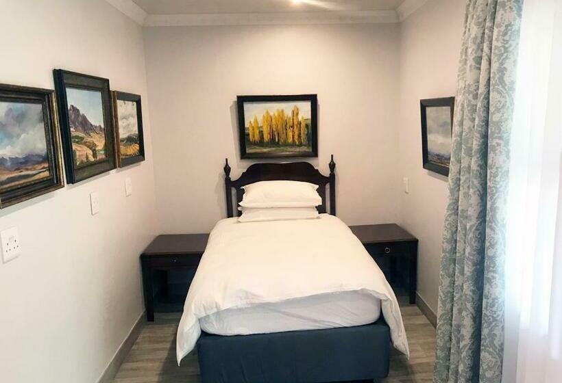 ペンション The Victoria House