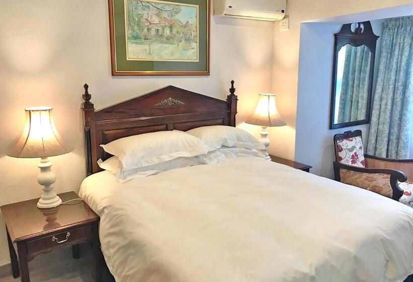 ペンション The Victoria House