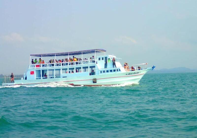 Baan Klang Aow Beach Resort