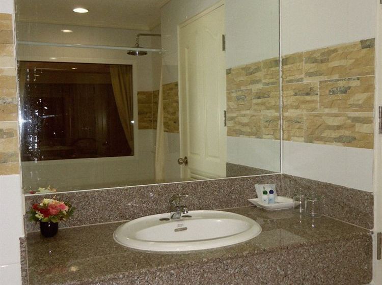 Bay Hotel Suvarnabhumi Airport