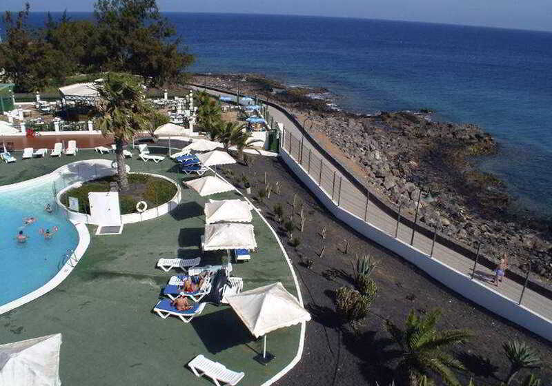 Blue Sea Apartamentos Costa Teguise Beach
