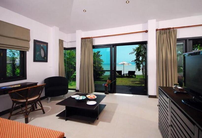 Cinnamon Beach Villas