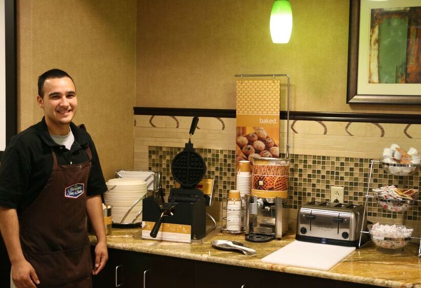 Hampton Inn & Suites Austin Lakeway