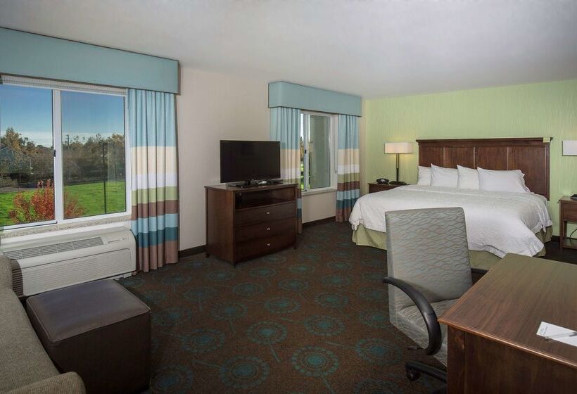 Hampton Inn & Suites Suisun City Waterfront