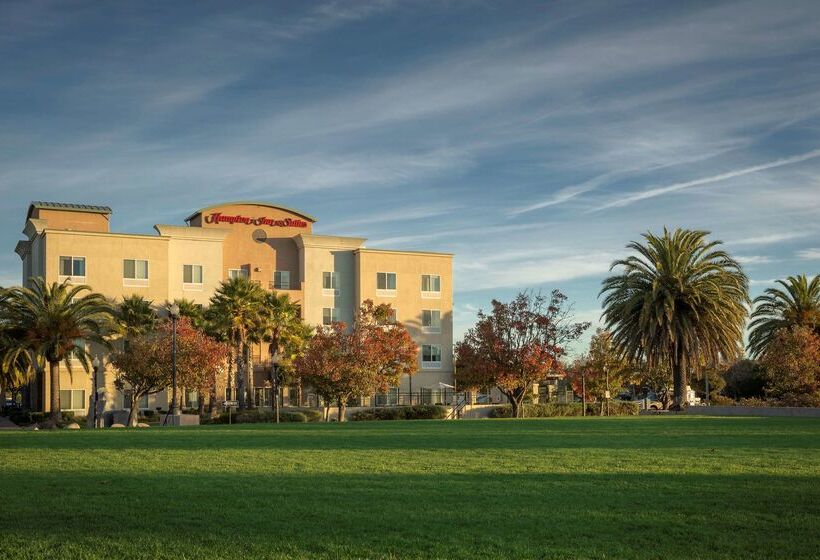 Hampton Inn & Suites Suisun City Waterfront