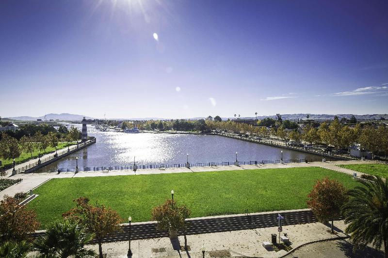 Hampton Inn & Suites Suisun City Waterfront