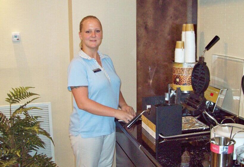 Hampton Inn & Suites Baton Rouge/port Allen