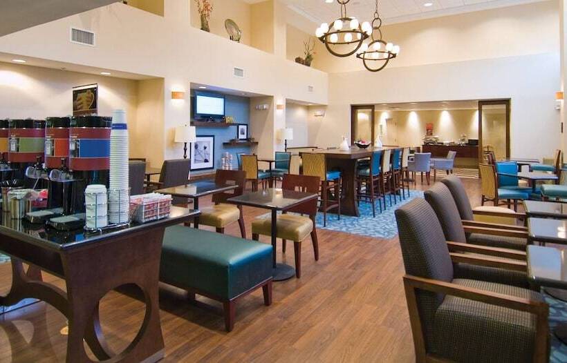 Hampton Inn & Suites Baton Rouge/port Allen