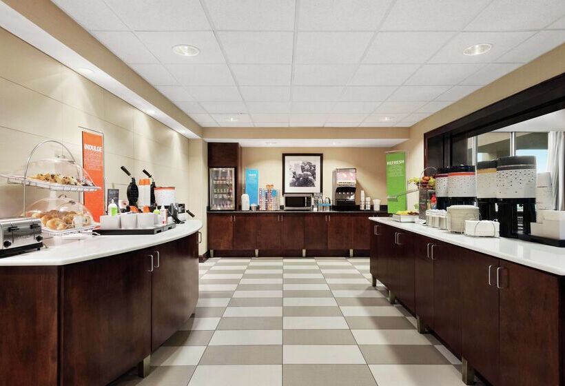 Hampton Inn & Suites Brunswick