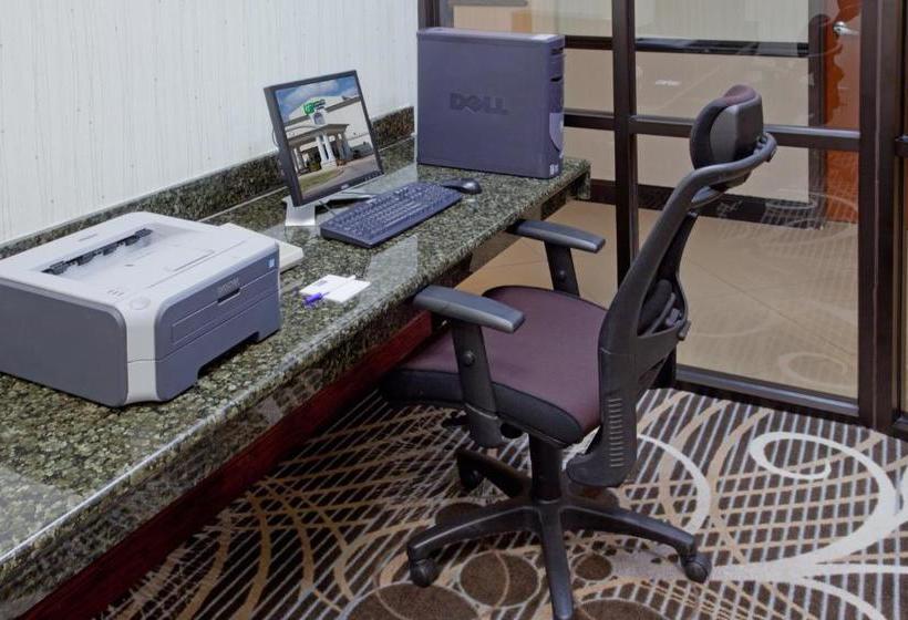 فندق Holiday Inn Express & Suites College Station, An Ihg