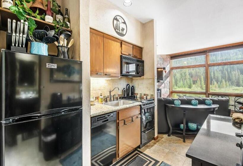 Отель 2914 River Bank Lodge Keystone