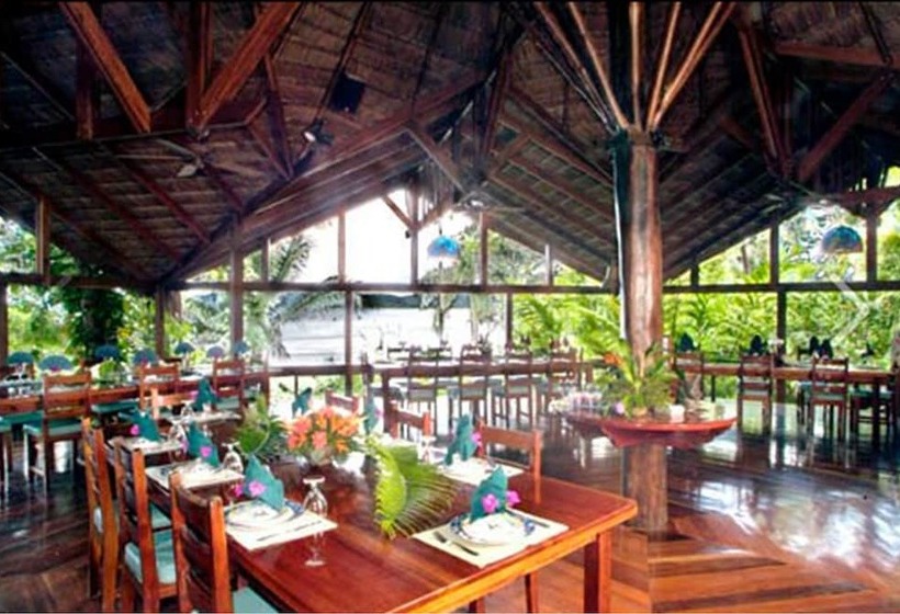 בית מלון כפרי Aguila De Osa Rainforest & Marine Adventure Lodge