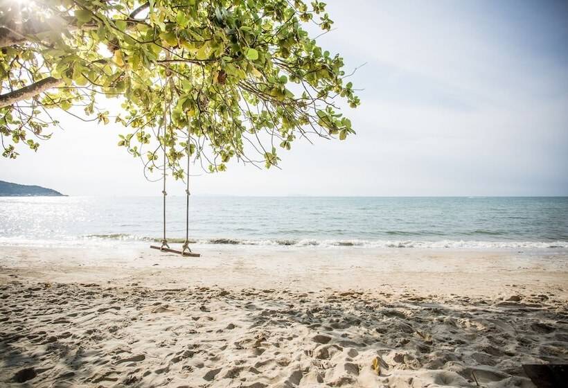 בית מלון כפרי Anahata Resort Samui