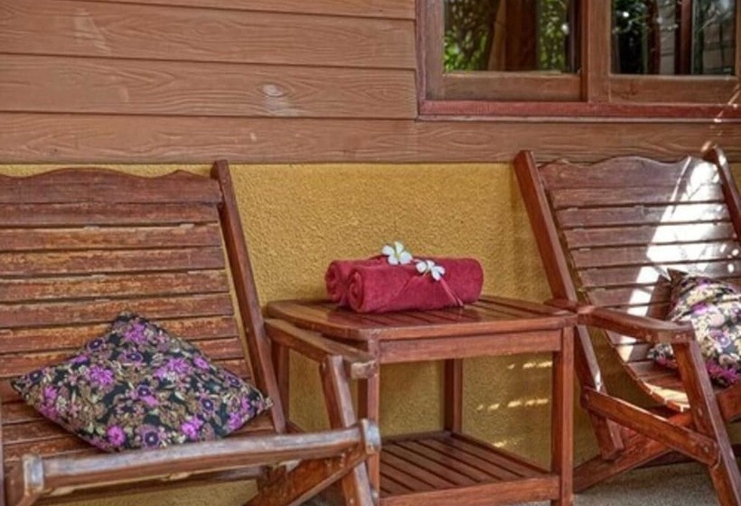 בית מלון כפרי Anahata Resort Samui