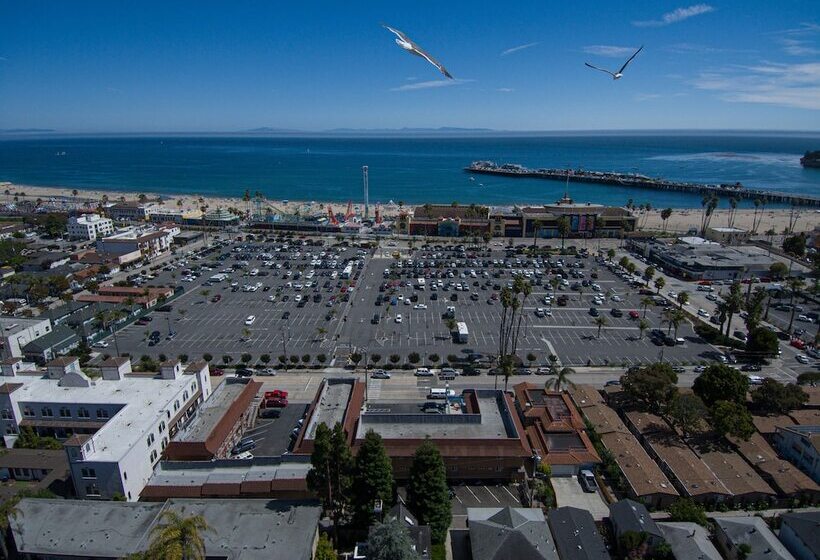 فندق Aqua Breeze Inn