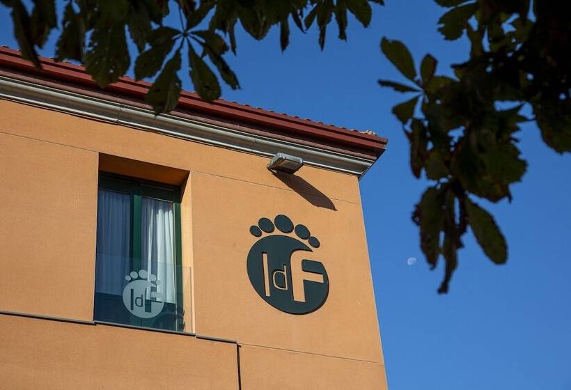 هتل Ar Isabel De Farnesio