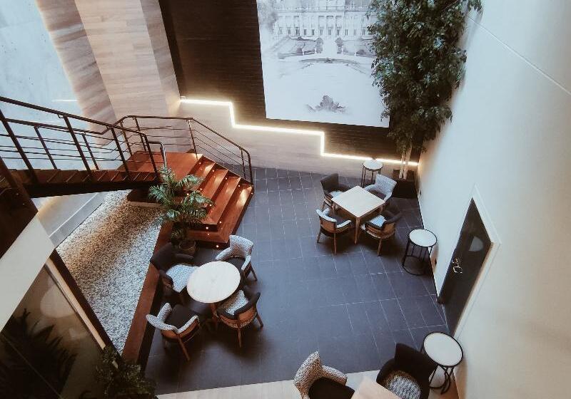 هتل Ar Isabel De Farnesio