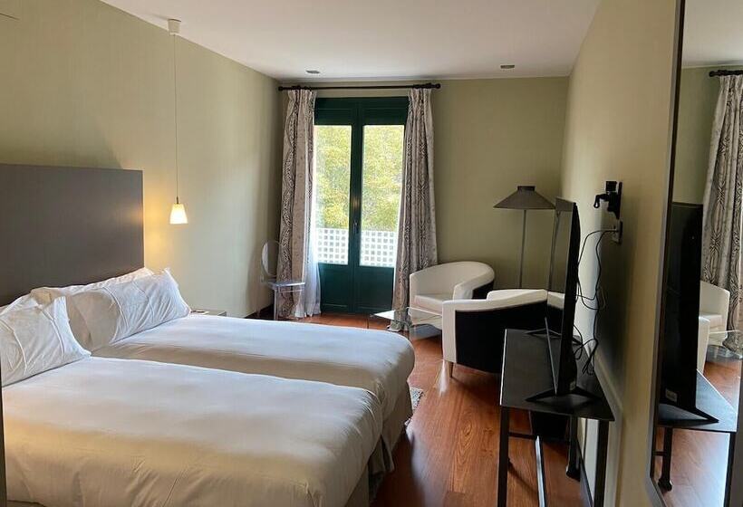 هتل Ar Isabel De Farnesio