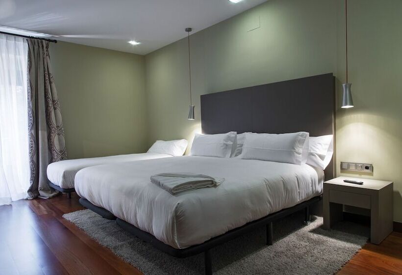 هتل Ar Isabel De Farnesio