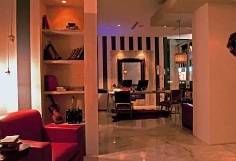 Be Playa Hotel Boutique & Rooftop Bar